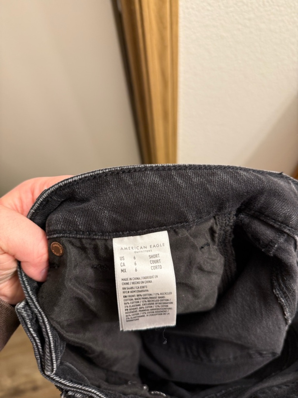 american eagle strigid mom jean - Picture 2 of 4